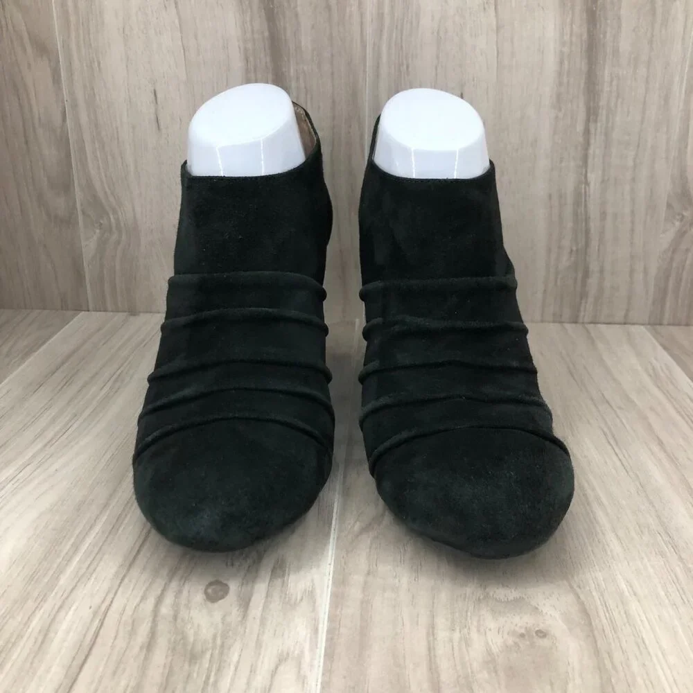 BCBGeneration Wedge Ankle Boots Womens 8.5B Helen Black Suede Zip Booties